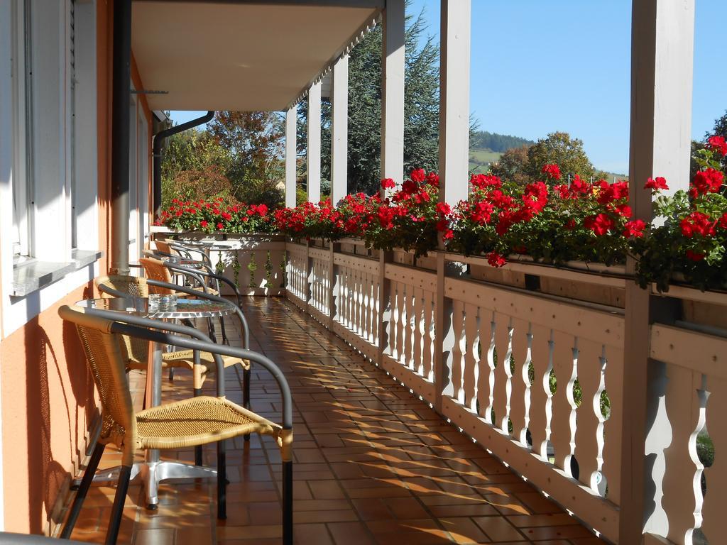 Landgasthof Schutzen Hotel Tengen Exterior photo